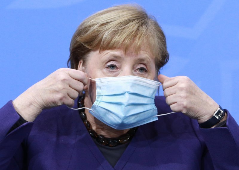 Merkel Nijemcima: Za Božić se družite putem video poziva, budite kao naši vojnici u inozemstvu