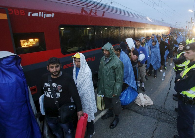 Hrvatska treba primiti 1064 migranata