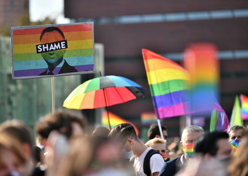 Osuda opće stigmatizacije LGBT osoba u Poljskoj