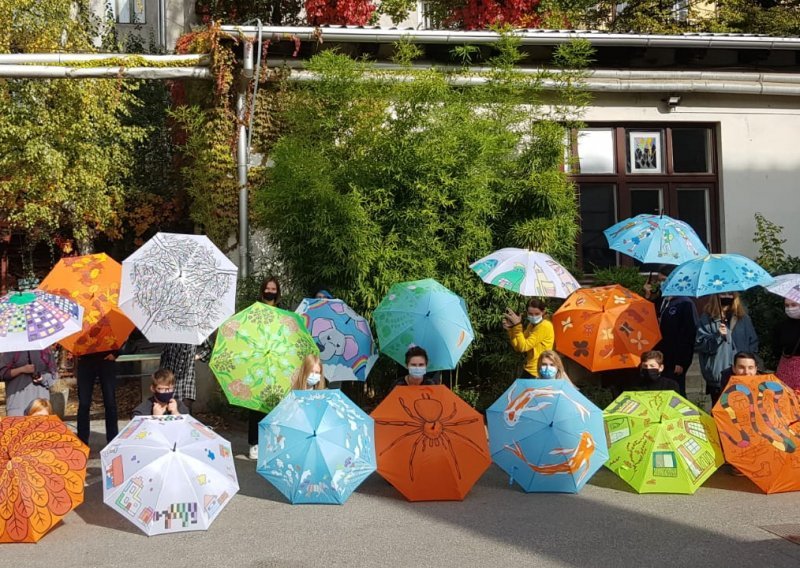 Umjetnici oslikali 350 kišobrana za pomoć malim onkološkim bolesnicima i slabovidnim osobama