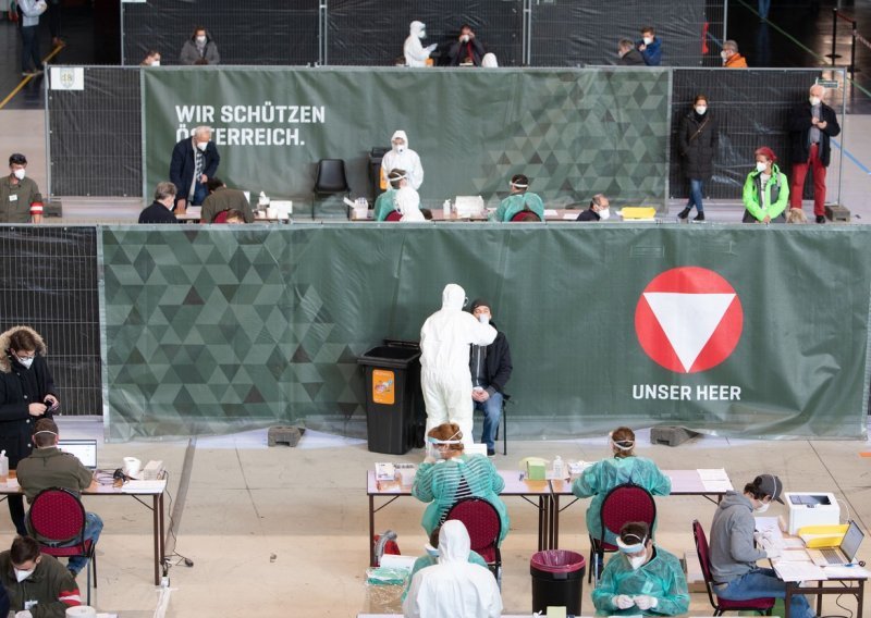 [FOTO] U Austriji započelo masovno testiranje na koronavirus, pogledajte kako izgleda ta operacija