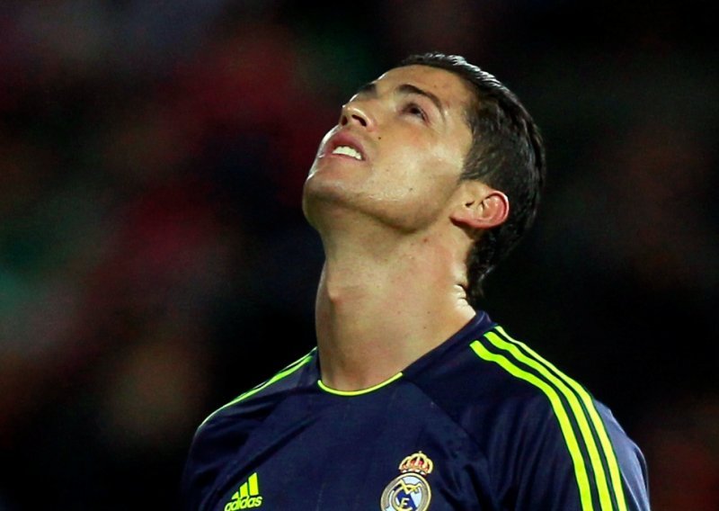 Krah Reala: Ronaldo glavom zabio u vlastitu mrežu!