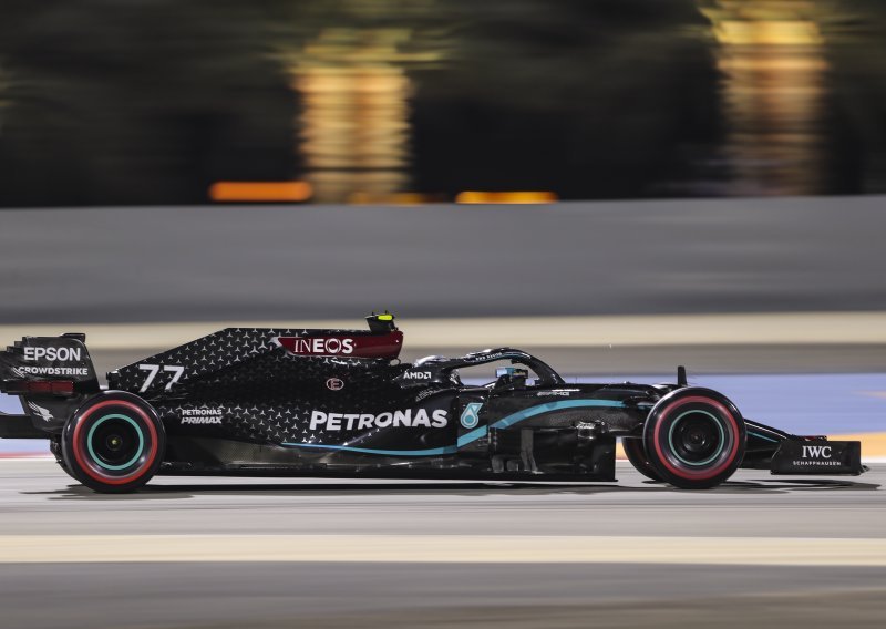 Mercedes je nadmoćan i bez Lewisa Hamiltona; uskočio umjesto prvaka, nikada u F1 nije osvojio boda, a sada starta drugi odmah iza Valtterija Bottasa