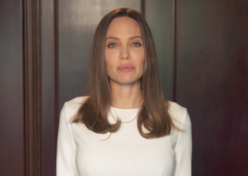 Angelina Jolie poslala moćnu poruku svim zlostavljanim ženama