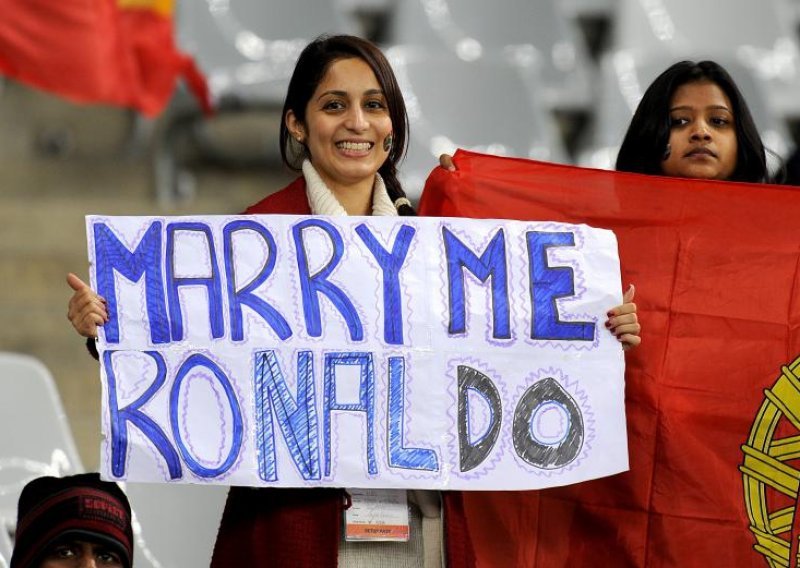 Ronalda sputala ponuda za brak