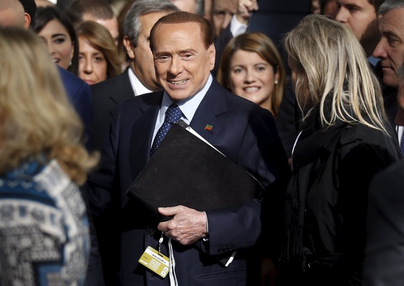 Berlusconi podvrgnut operaciji srca