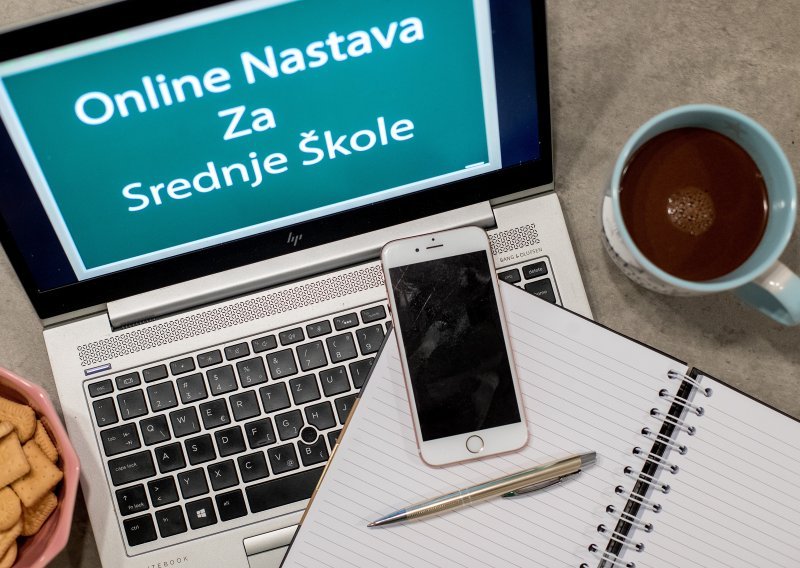 U srednjim školama Splitsko-dalmatinske županije od ponedjeljka online nastava