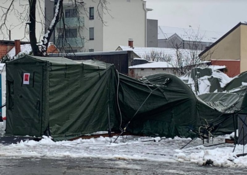 Urušio se vojni šator pred varaždinskom bolnicom