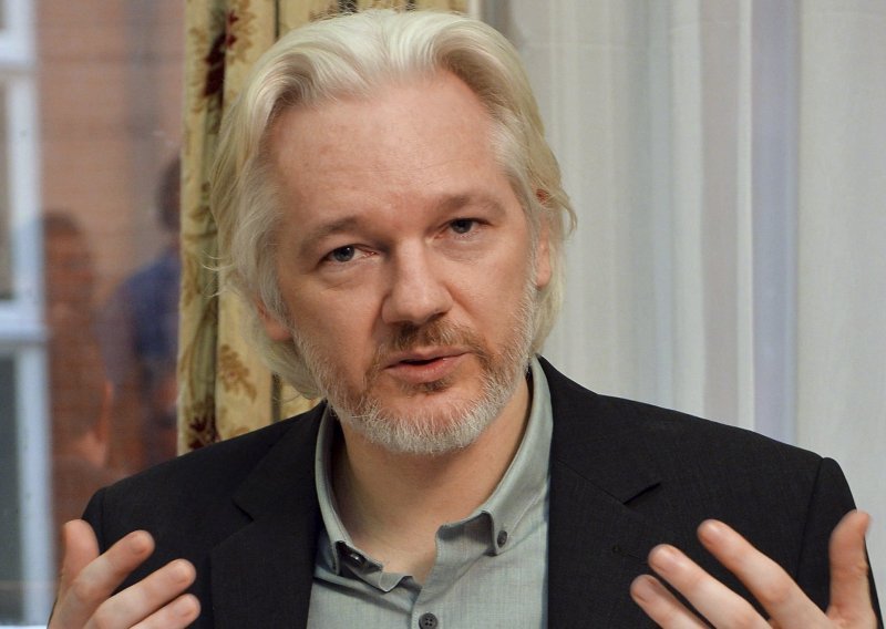 Obustavljena istraga protiv Assangea