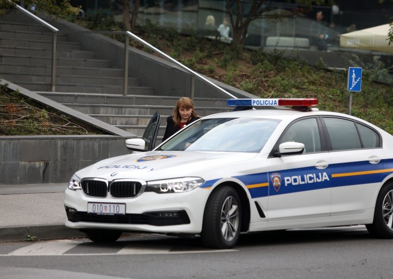 Ušli u Hrvatsku pa iz samoizolacije prošetali do policije; drugi prodavao krumpire i jabuke; treći otišao u trgovinu