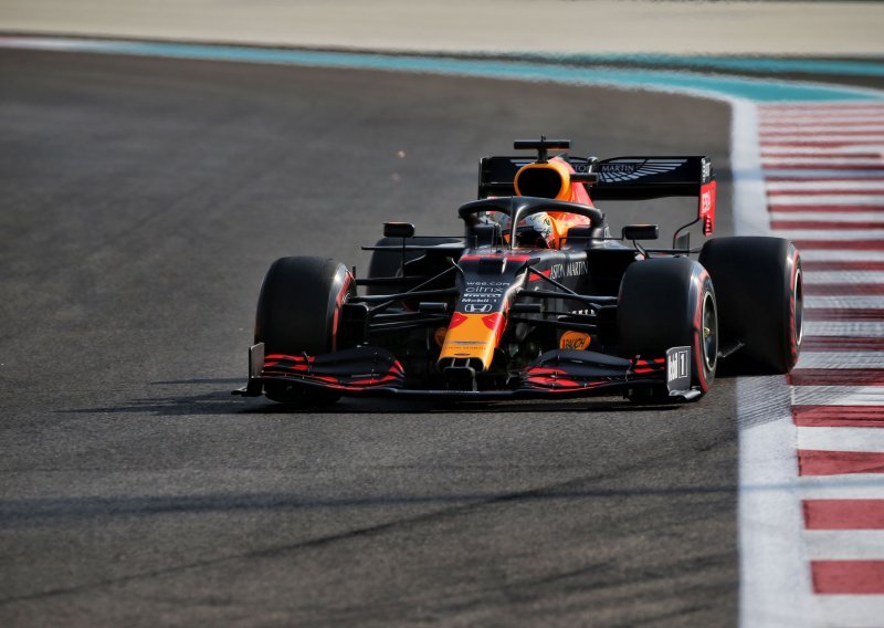 [VIDEO/FOTO] Max Verstappen u Red Bullu probio se ispred dva Mercedesa do pole-positiona