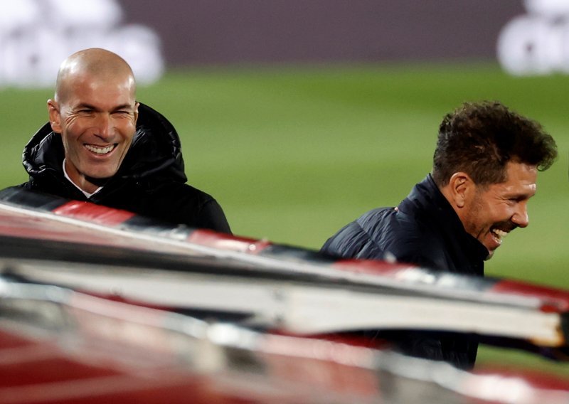 [FOTO] Zinedine Zidane nije mogao izbjeći pitanje o Luki Modriću, a onda se na njega nadovezao i Diego Simeone: Nismo se znali oduprijeti...