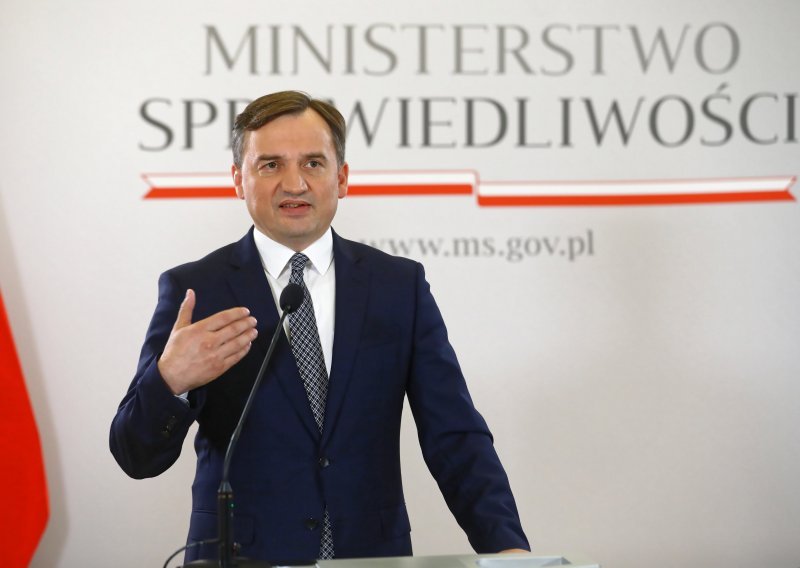 Poljska vladajuća koalicija ipak se nije raspala zbog proračuna EU-a