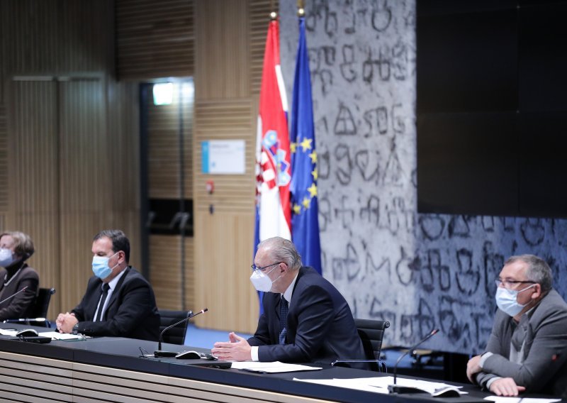 U posljednja 24 sata 1472 nova slučaja zaraze, testirano 5798 osoba; 65 preminulih