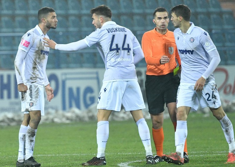 [VIDEO/FOTO] Hajduk je žestoko kaznio ratoborni dvojac; sigurno je da im ovakvi ispadi na terenu više neće pasti na pamet