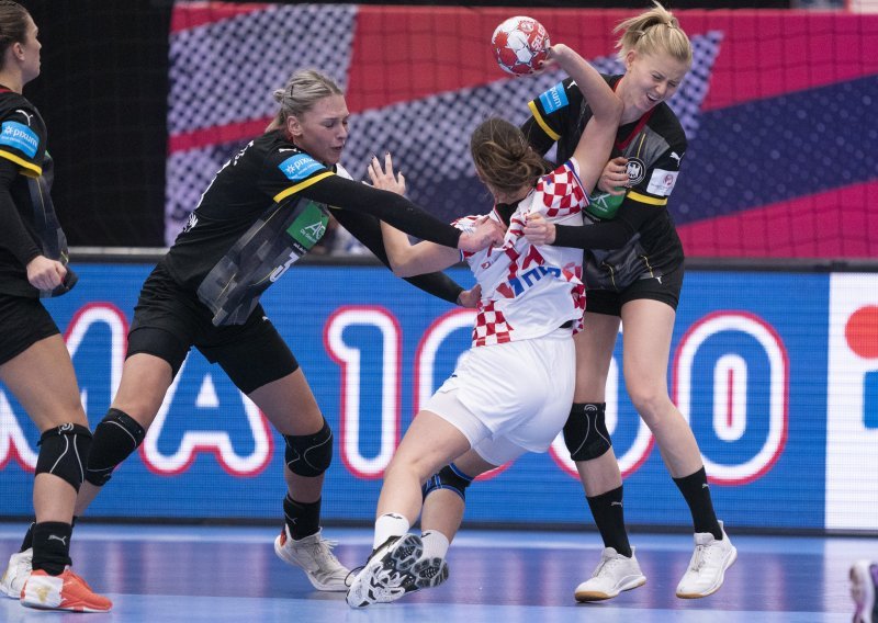 [FOTO] Njemačka rukometašica ostala velika u porazu, nije prozivala EHF nego je lijepim riječima govorila o Hrvatskoj