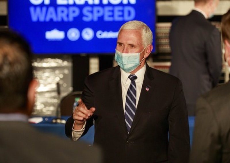 Mike Pence u petak će se cijepiti Pfizerovim cjepivom, Biden će to napraviti uskoro