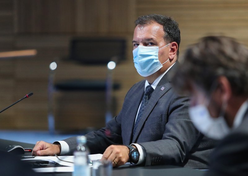 Beroš otkrio detalje: Koliko doza cjepiva stiže u Hrvatsku, kada, kojeg proizvođača i kako ćemo odabrati najbolje za sebe