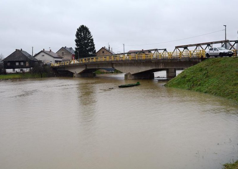 Sisak: Još se očekuje znatniji pad vodostaja Kupe