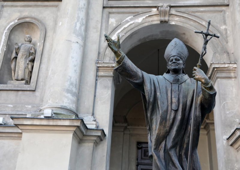 Pada povjerenje u Katoličku crkvu u Poljskoj, presudna puna zabrana pobačaja i novi slučajevi pedofilije
