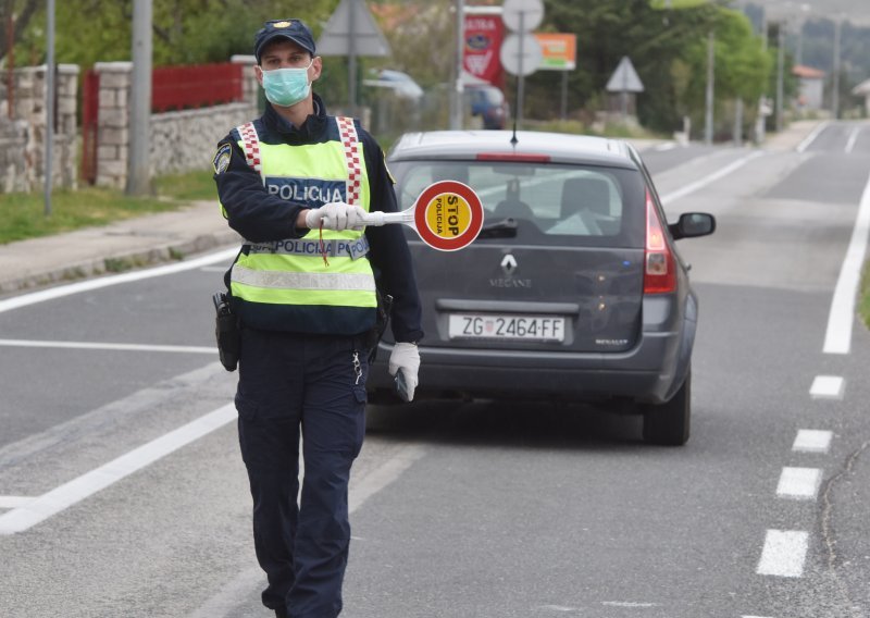 Mladić ima tek 20 godina, a policija ga već smatra 'recidivistom u prometu'; sada je završio u zatvoru