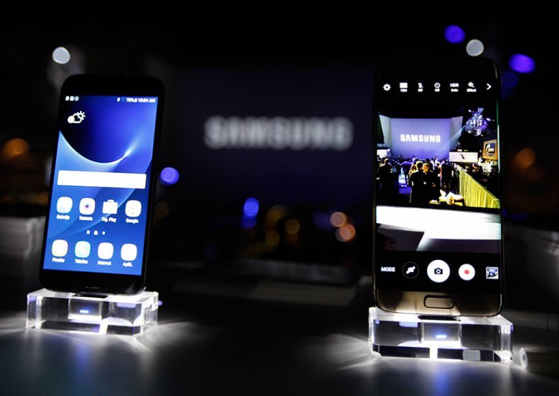 Galaxy S7 se prodaje bolje od očekivanja, a stiže i savitljivi model?