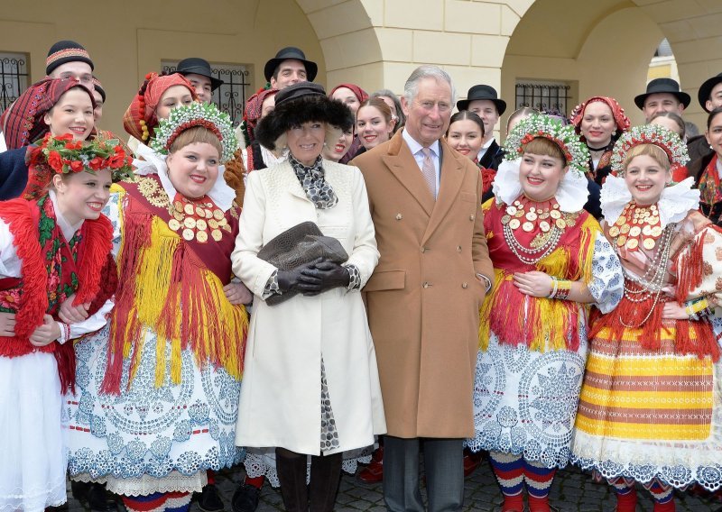 [FOTO] Britanska kraljevska obitelj već 100 godina šalje božićnu čestitku, a 2016. svojim podanicima poslali su jednu iz Hrvatske