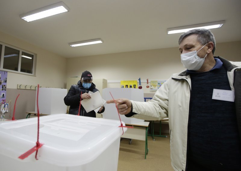 Na izborima u Mostaru HDZ-u 13 vijećnika, SDA koaliciji 12