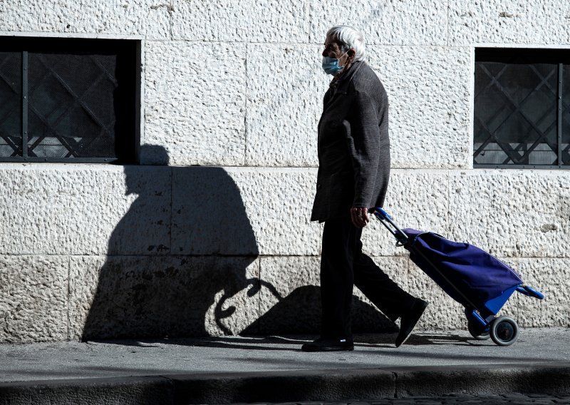 Stožer objavio: U posljednja 24 sata 2.391 novozaraženi, preminulo 60 osoba