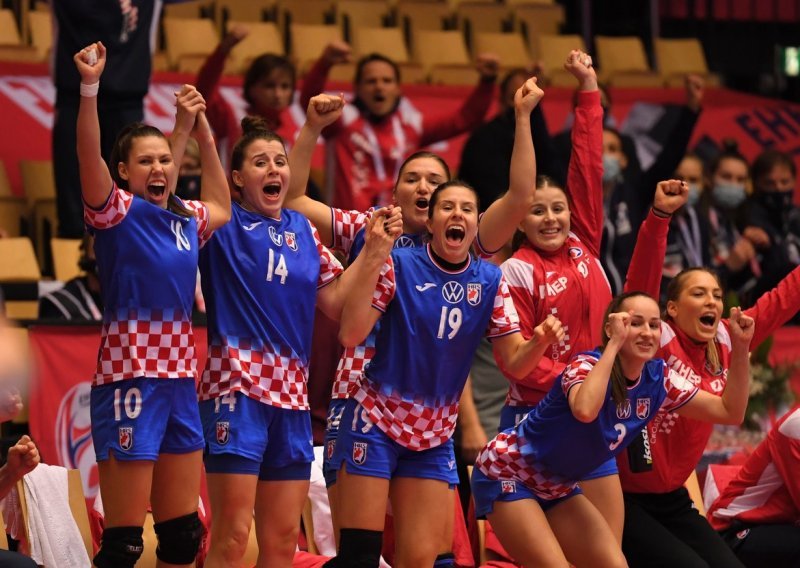 Imamo medalju! Hrvatske su rukometašice razbile Dankinje i osvojile povijesno odličje; brončane su na Europskom prvenstvu