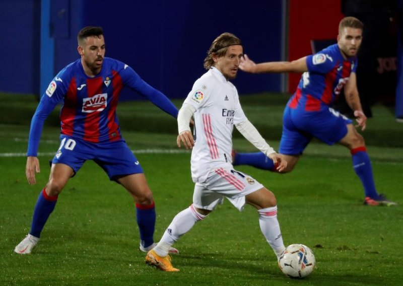 [VIDEO/FOTO] Luka Modrić zabio u pobjedi Real Madrida; 'kraljevi' nisu briljirali, ali su ipak slavili kod Eibara