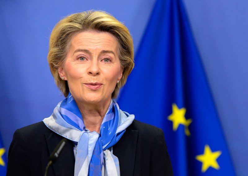 [FOTO] Von der Leyen: Početak cijepljenja u EU-u je dirljivi trenutak jedinstva