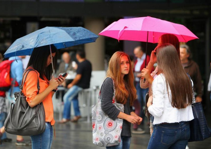 Prohladno i kišno; sunce tek za vikend