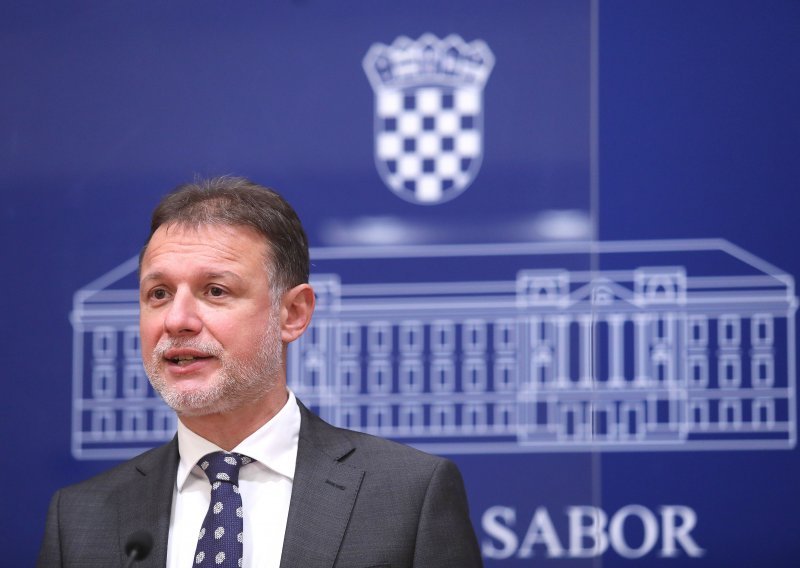 Jandroković: Prije 30 godina Sabor je donio 'Božićni Ustav'