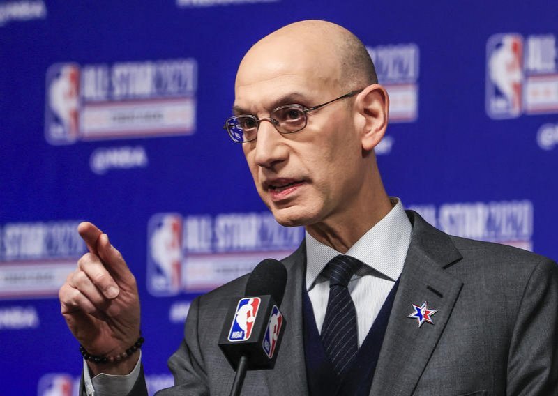 Komesar NBA lige Adam Silver svojom izjavom o cijepljenju skupo plaćenih košarkaša oduševio sve Amerikance