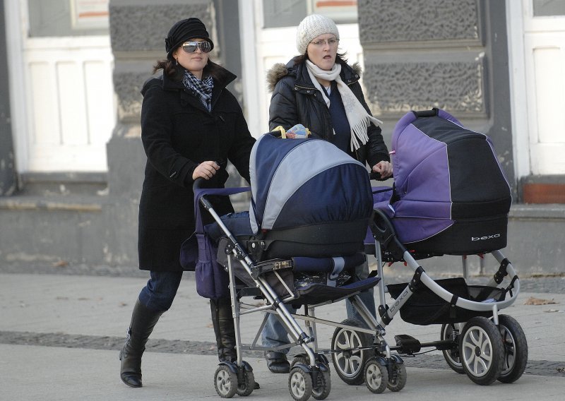 Roditelji više ne trebaju stajati ispred šaltera; od sada sve o potporama za novorođeno dijete imaju na jednom mjestu