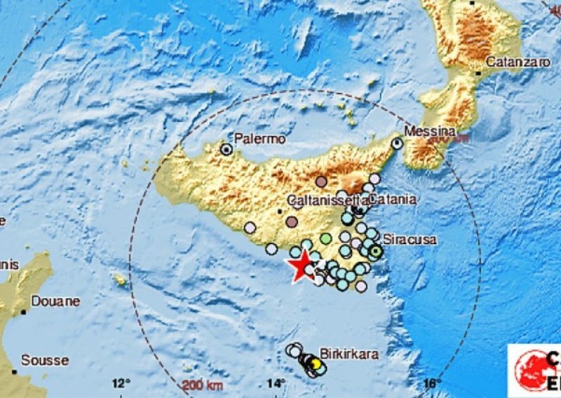 Snažan potres pogodio Siciliju