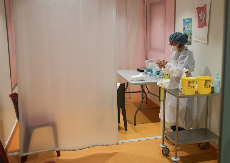 Francuska nastoji ubrzati cijepljenje protiv covida-19
