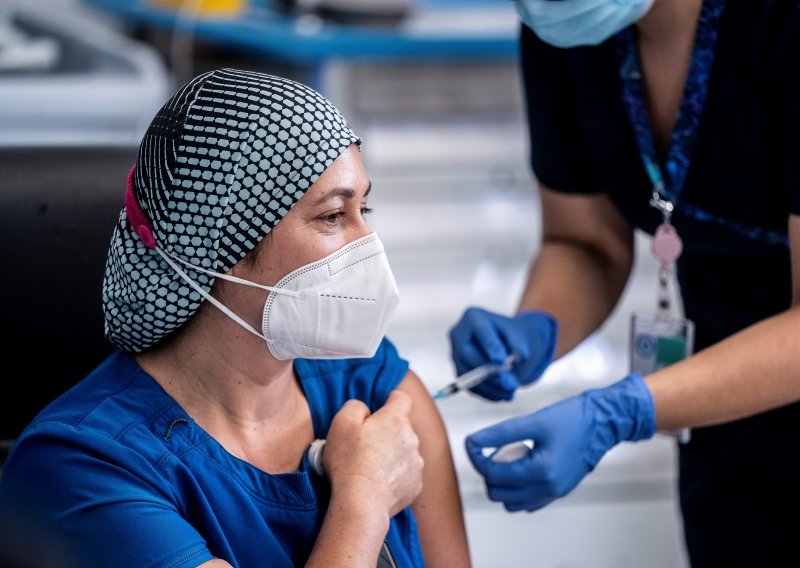 Latinoameričke države počele masovno cijepljenje protiv covida-19