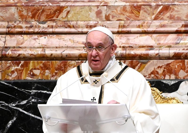 Papa Franjo: Idućeg tjedna počinjemo s cijepljenjem u Vatikanu, dogovorio sam se za termin, treba to učiniti