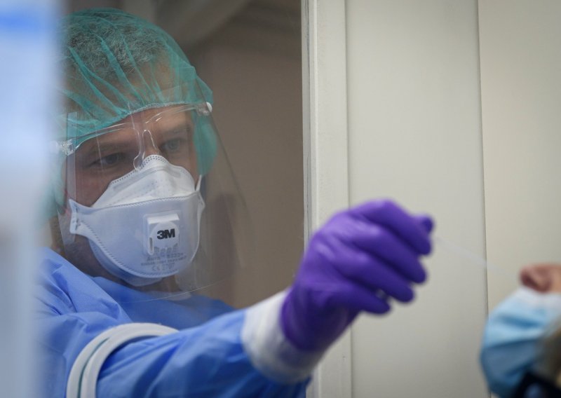 U Sloveniji 426 novozaraženih i 25 mrtvih, mjere ostaju najmanje do kraja tjedna
