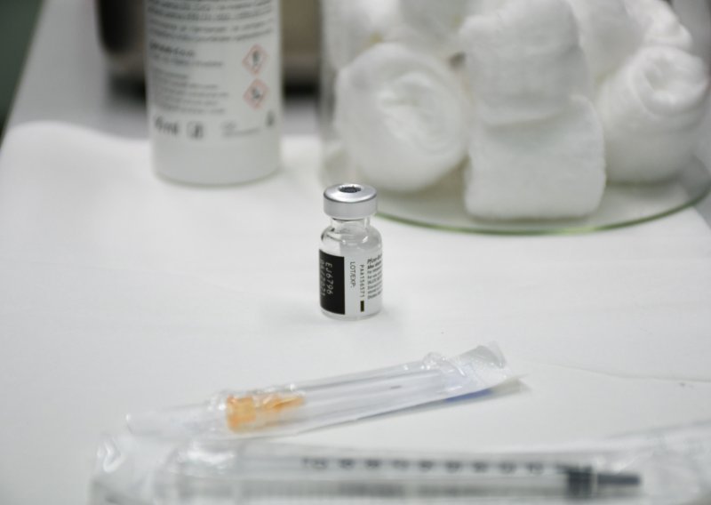 Iran započeo klinička testiranja svog cjepiva; zbog sankcija onemogućen im je uvoz
