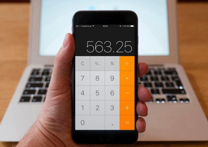 Jeste li znali? iPhone kalkulator ima znanstveni način rada