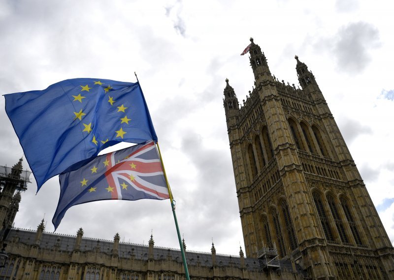 Veleposlanici EU-a jednoglasno odobrili trgovinski sporazum s Britanijom