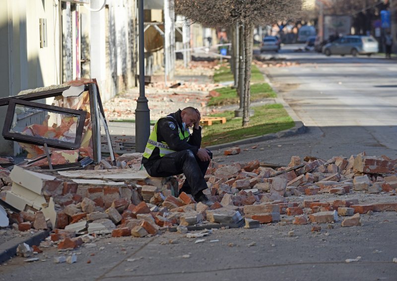 Broj poginulih u razornom potresu porastao na pet