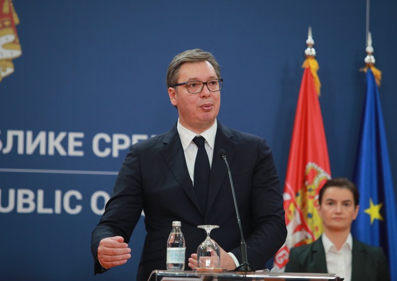 Vučić moli Anu Brnabić da Srbija pošalje Hrvatskoj milijun eura pomoći