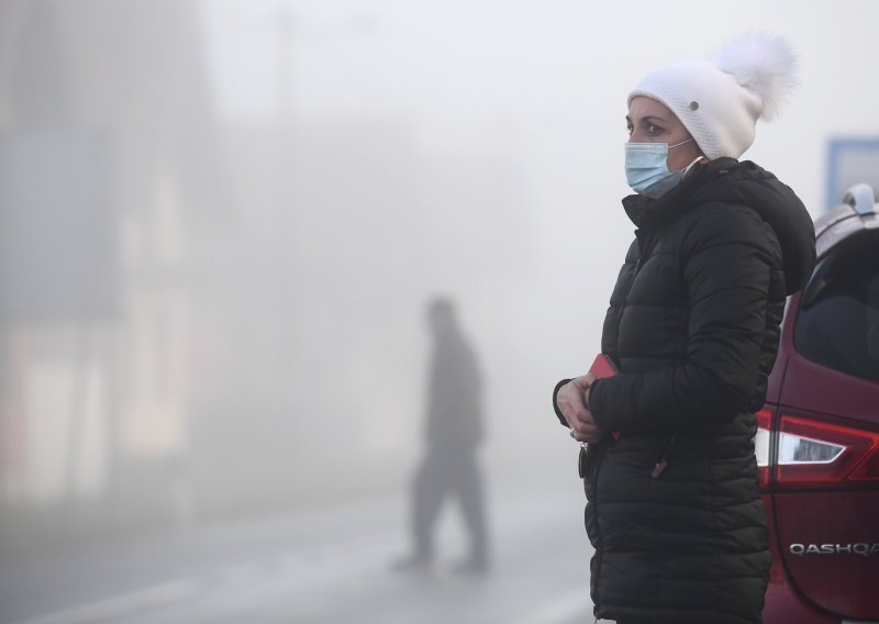 Štete od razornog potresa i u Hrvatskoj Kostajnici i Dvoru