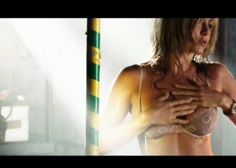 Jen Aniston: Teško je biti striptizeta