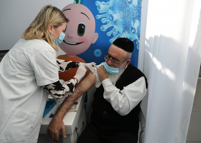 Izrael cijepi brže od bilo koje druge države, u manje od dva tjedna cjepivo protiv koronavirusa primilo više od deset posto stanovništva