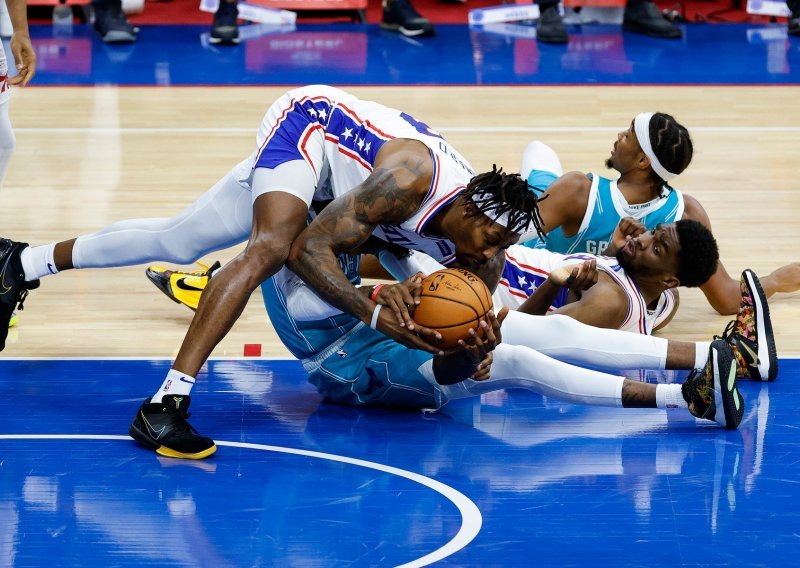 Philadelphia se izdvojila na vrhu Istočne konferencije; Knicksi maestralnom završnicom iznenadili Pacerse